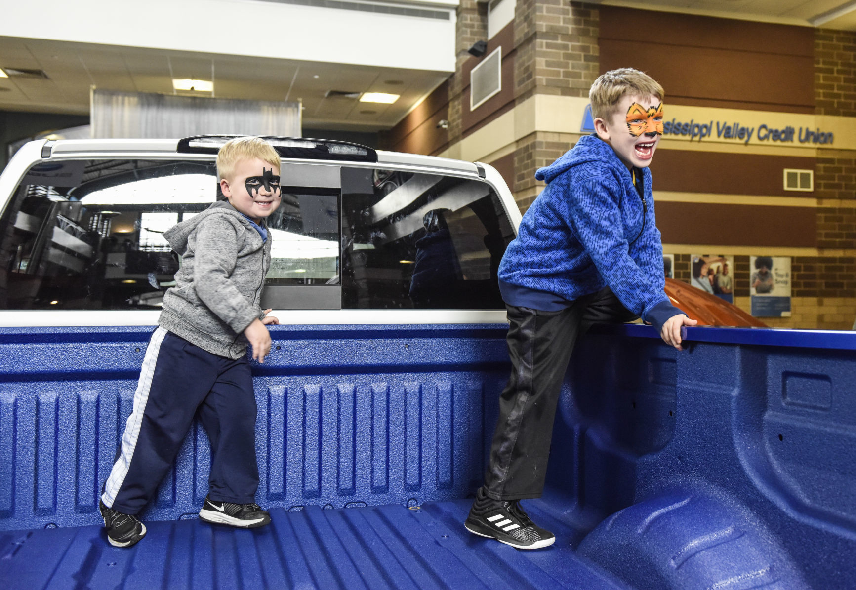 021019-mda-nws-autoshow-06.jpg